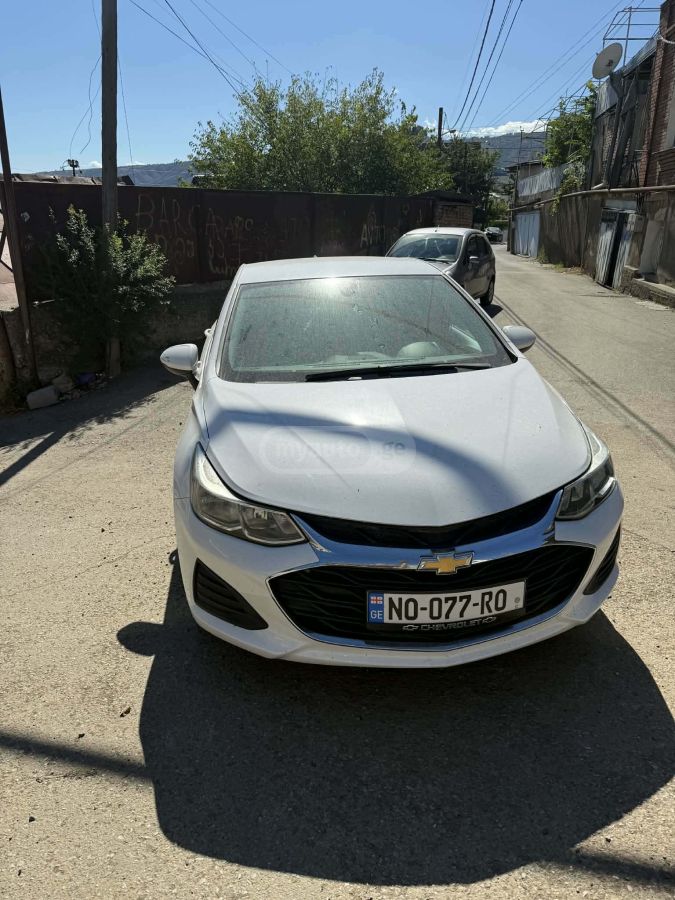 Chevrolet Cruze 2019 — photo 2