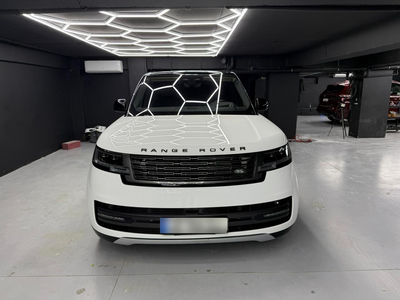 Land Rover Range Rover 2022 — photo 2