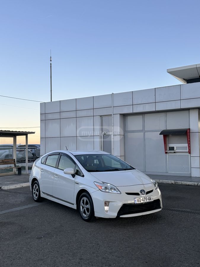 Toyota Prius 2012 — photo 2