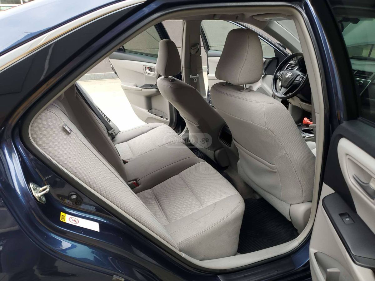 Toyota Camry 2015 — photo 2