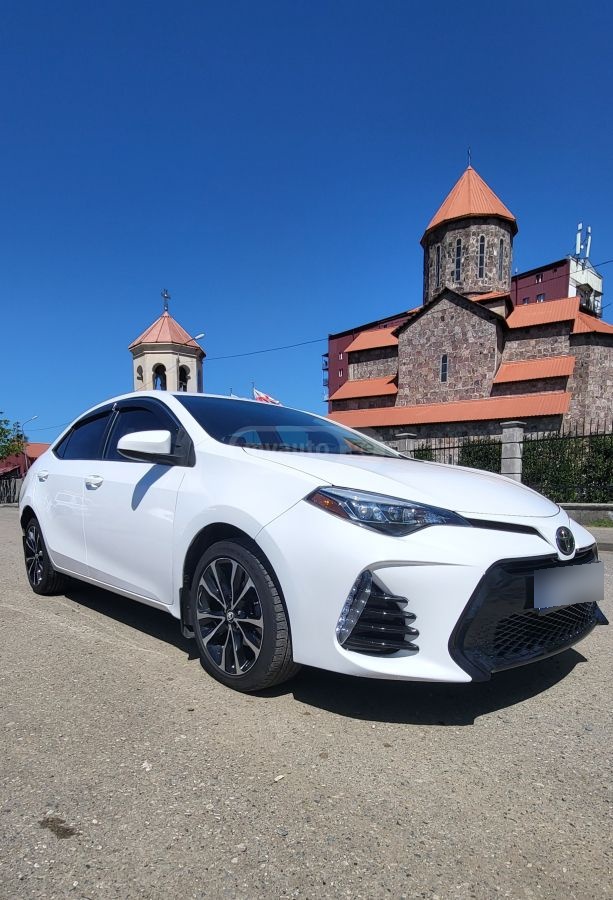 Toyota Corolla 2019 — photo 2