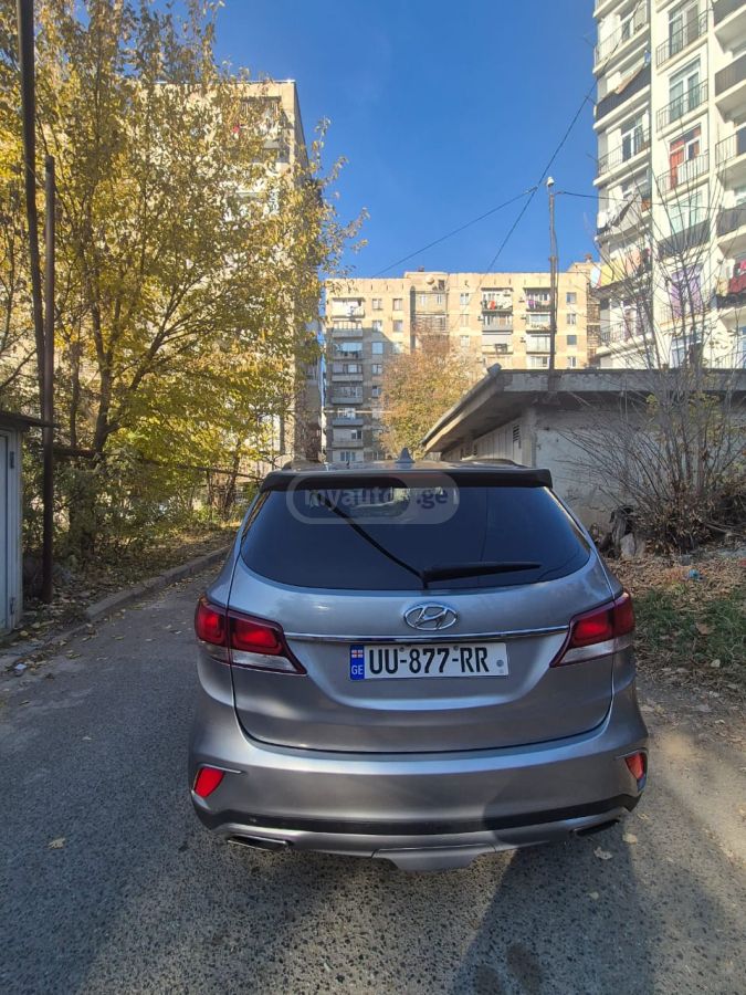 Hyundai Santa Fe 2017 — photo 2