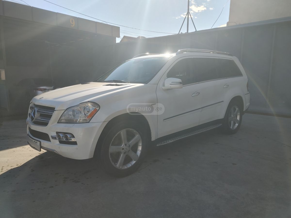 Mercedes-Benz GL 350 2011 — photo 2