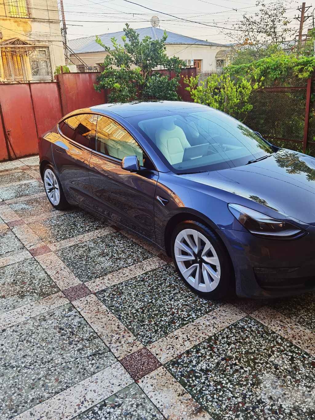 Tesla Model 3 2022 — photo 2