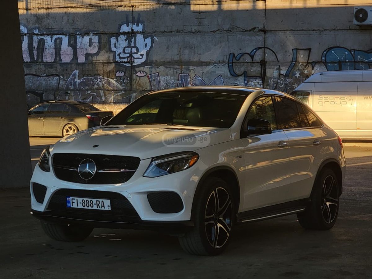 Mercedes-Benz GLE 43 AMG 2019 — photo 2