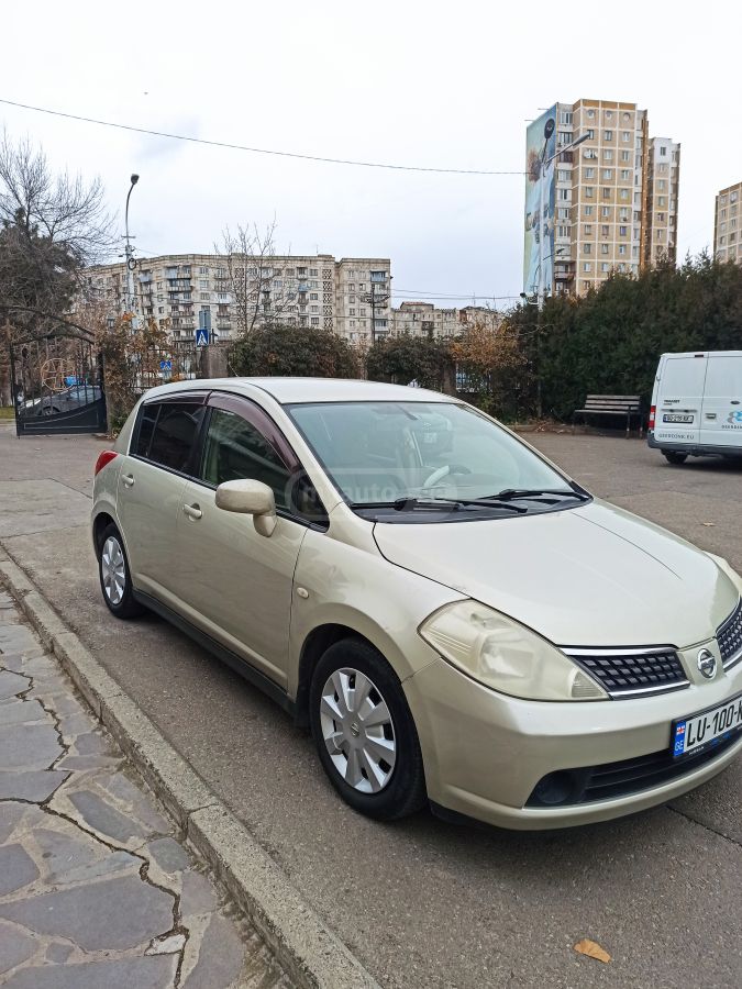 Nissan Tiida 2005 — photo 2