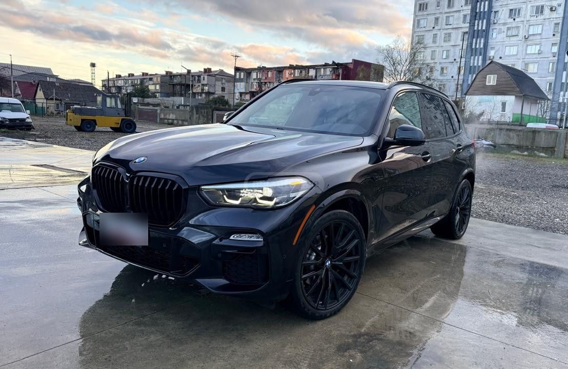 BMW X5 2021 — photo 2