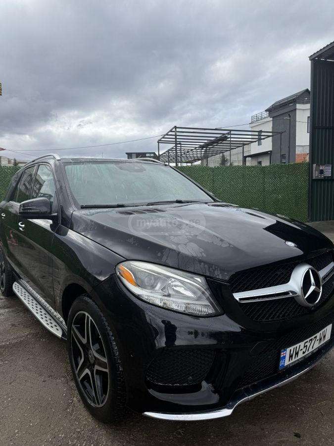 Mercedes-Benz GLE 350 2017 — photo 2