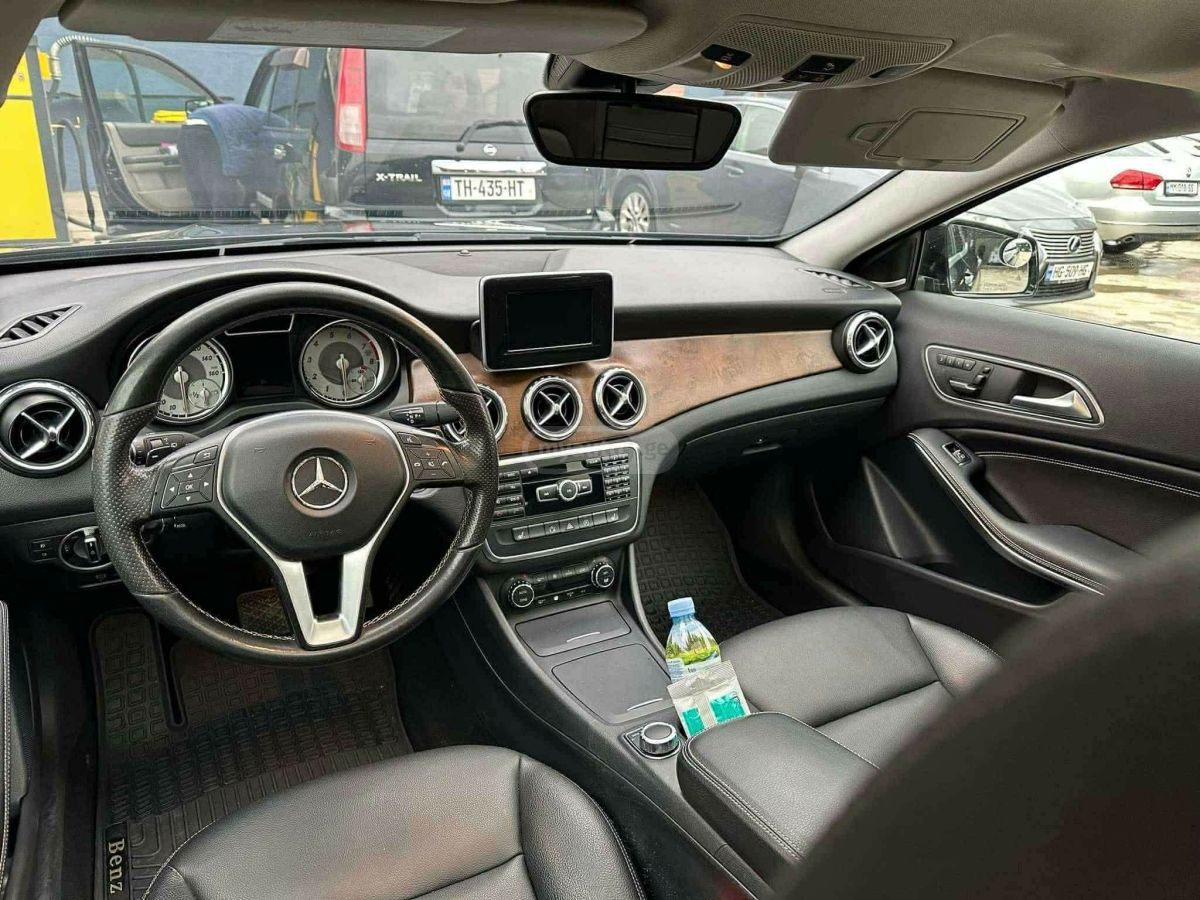 Mercedes-Benz GLA 200 2015 — photo 2