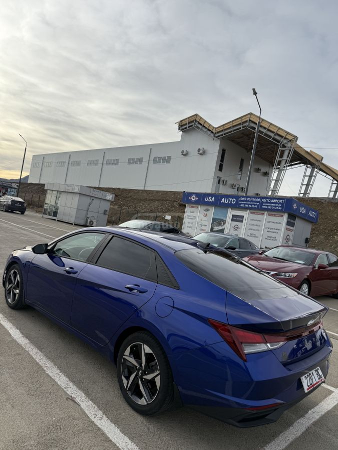 Hyundai Elantra