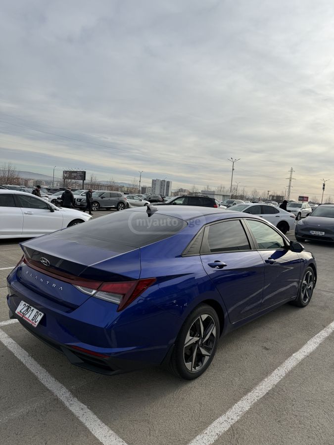 Hyundai Elantra 2023 — photo 2