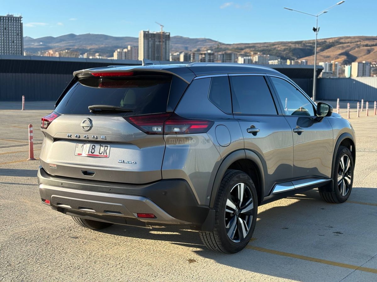 Nissan Rogue 2023 — photo 2