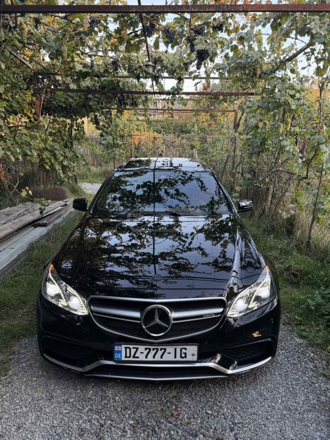Mercedes-Benz E 63 AMG 2015 — photo 2