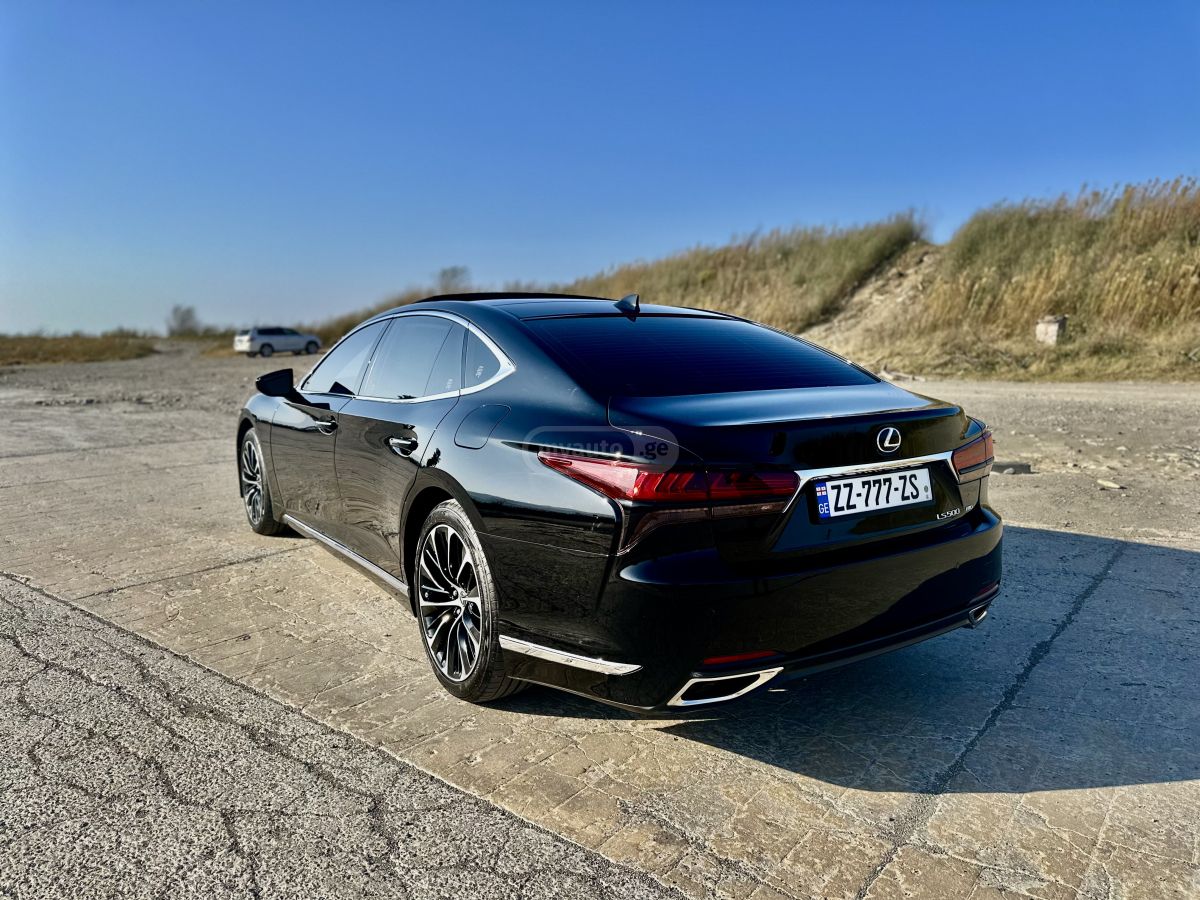 Lexus LS 500 2022 — photo 2