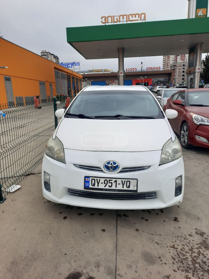 Toyota Prius 2010 — photo 2