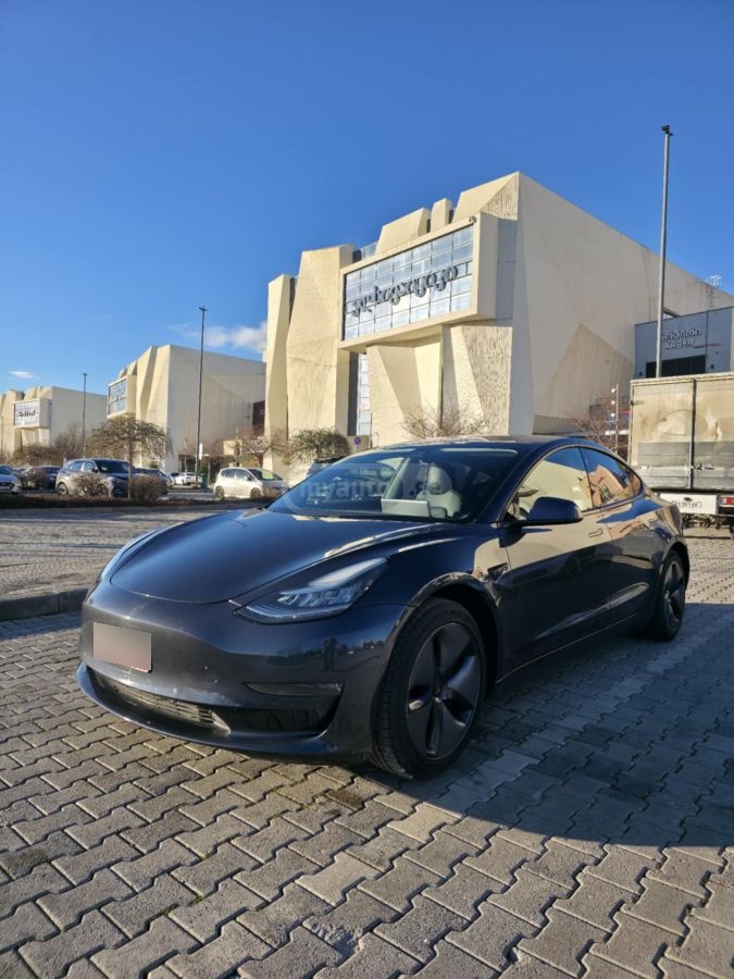 Tesla Model 3 2019 — photo 2