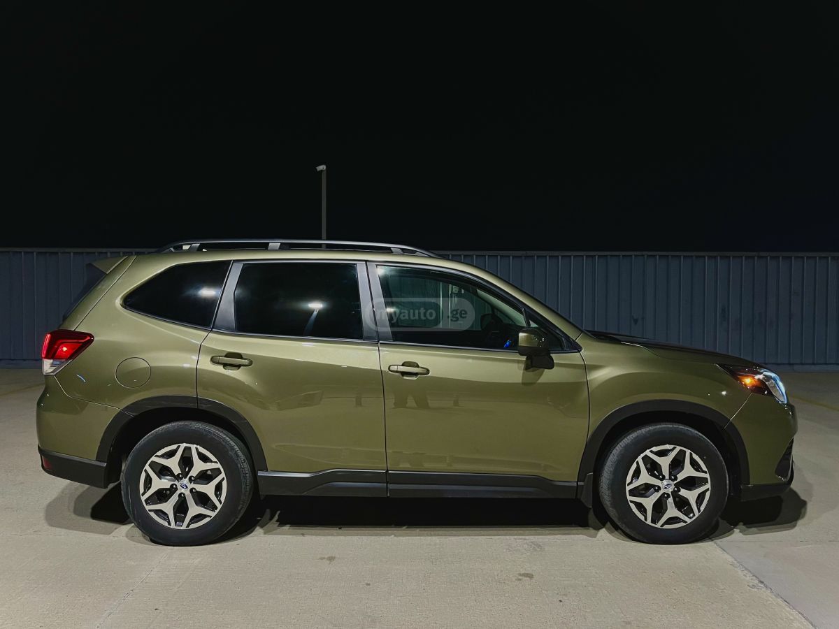 Subaru Forester 2022 — photo 2