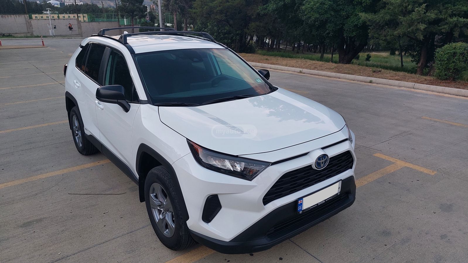 Toyota RAV4 2022 — photo 2