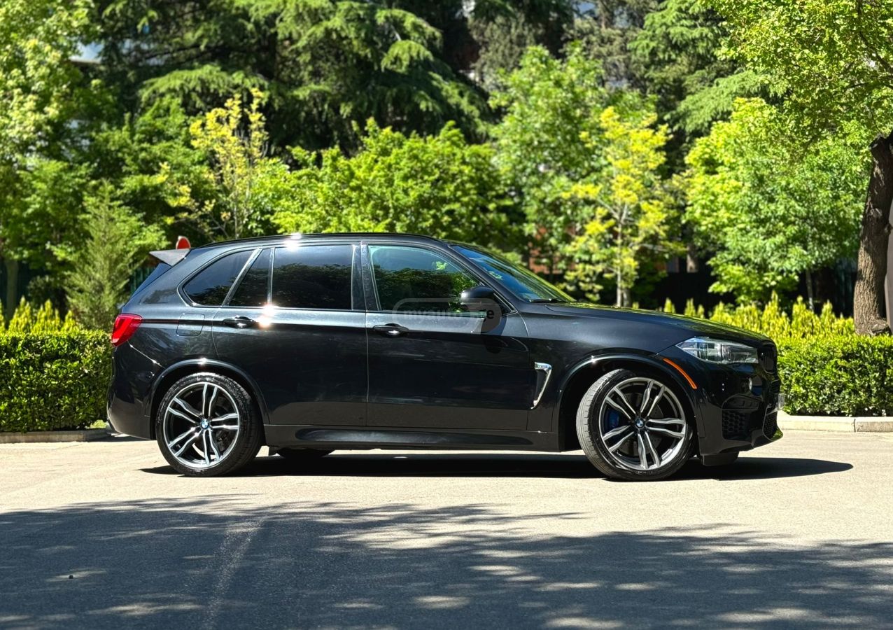BMW X5 M 2018 — photo 2