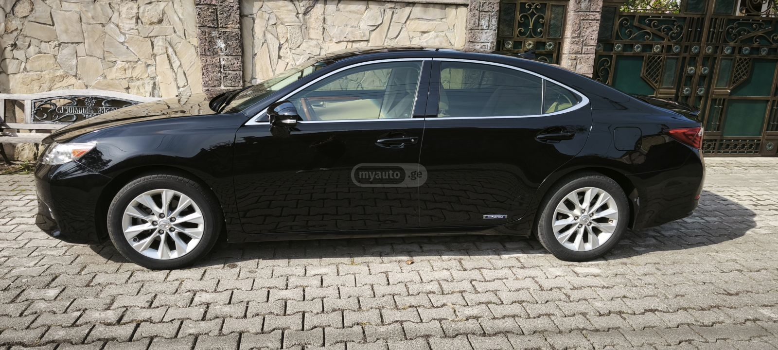 Lexus ES 300 2014 — photo 2