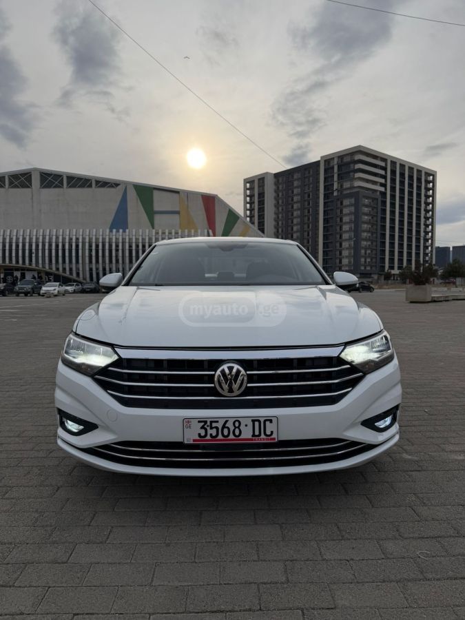 Volkswagen Jetta 2021 — photo 2