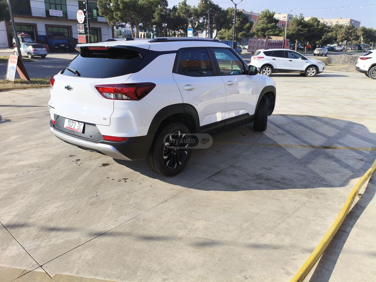 Chevrolet Trailblazer 2022 — photo 2