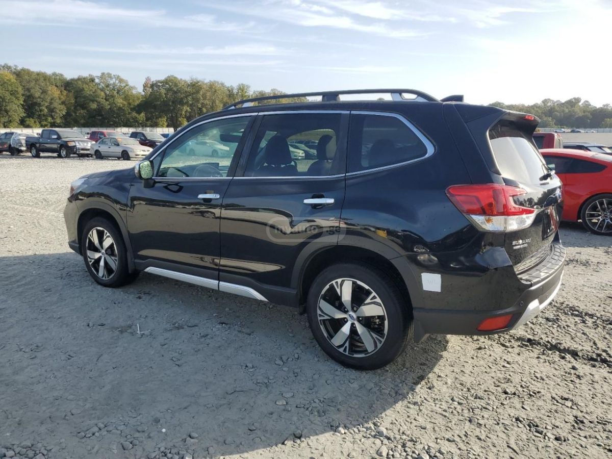 Subaru Forester 2019 — photo 2