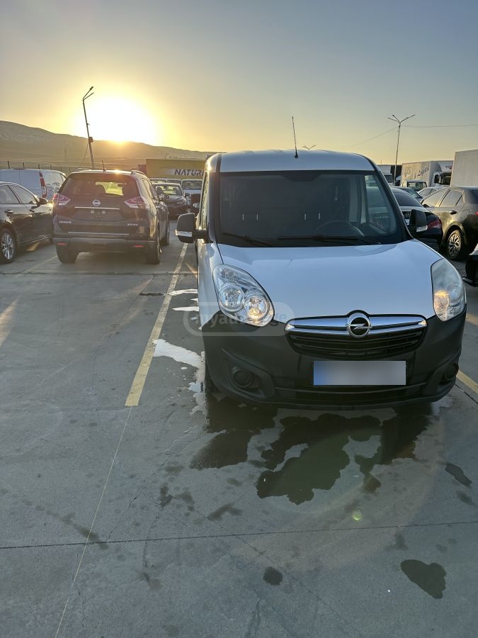 Opel Combo 2016 — photo 2