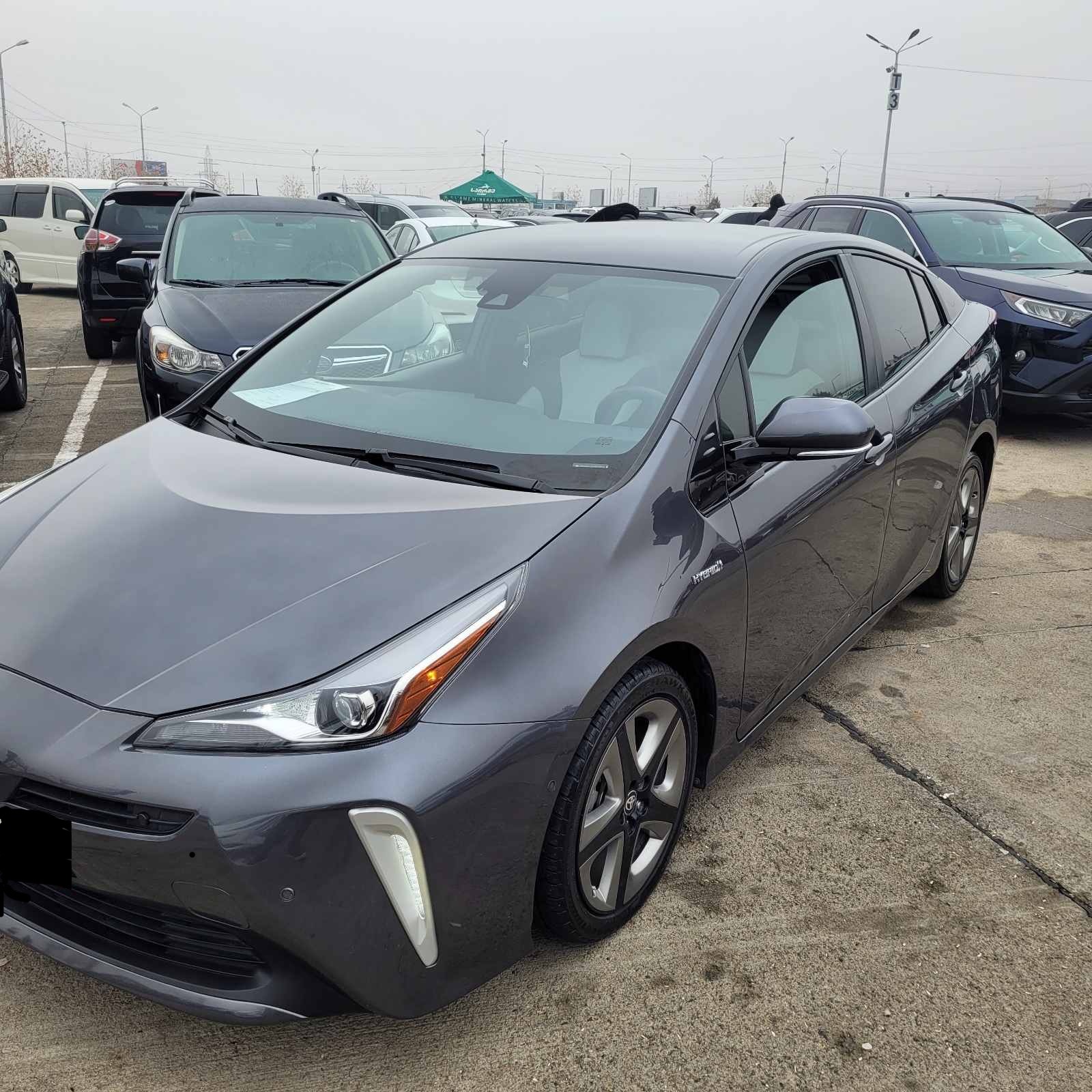 Toyota Prius 2019 — photo 2