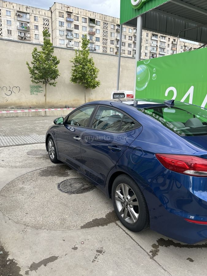 Hyundai Elantra 2016 — photo 2