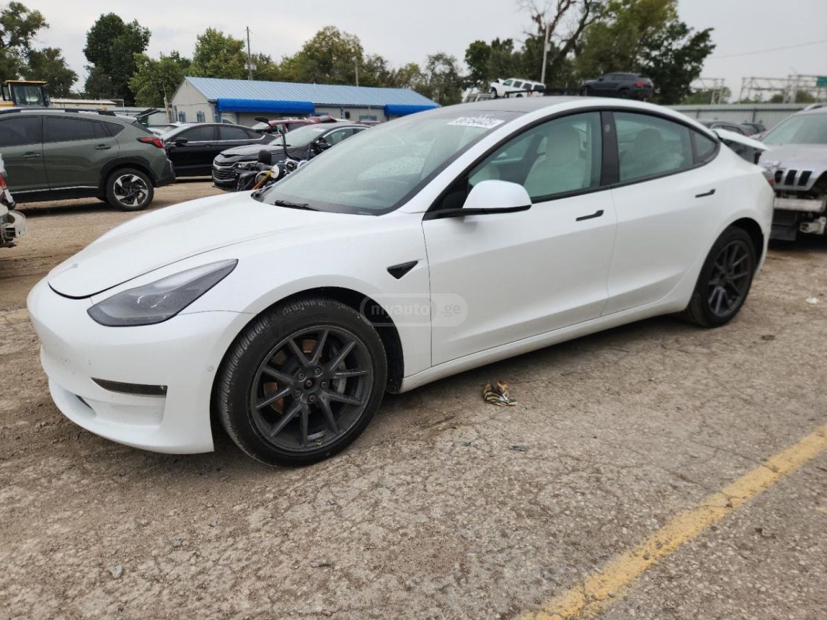 Tesla Model 3 2021 — photo 2