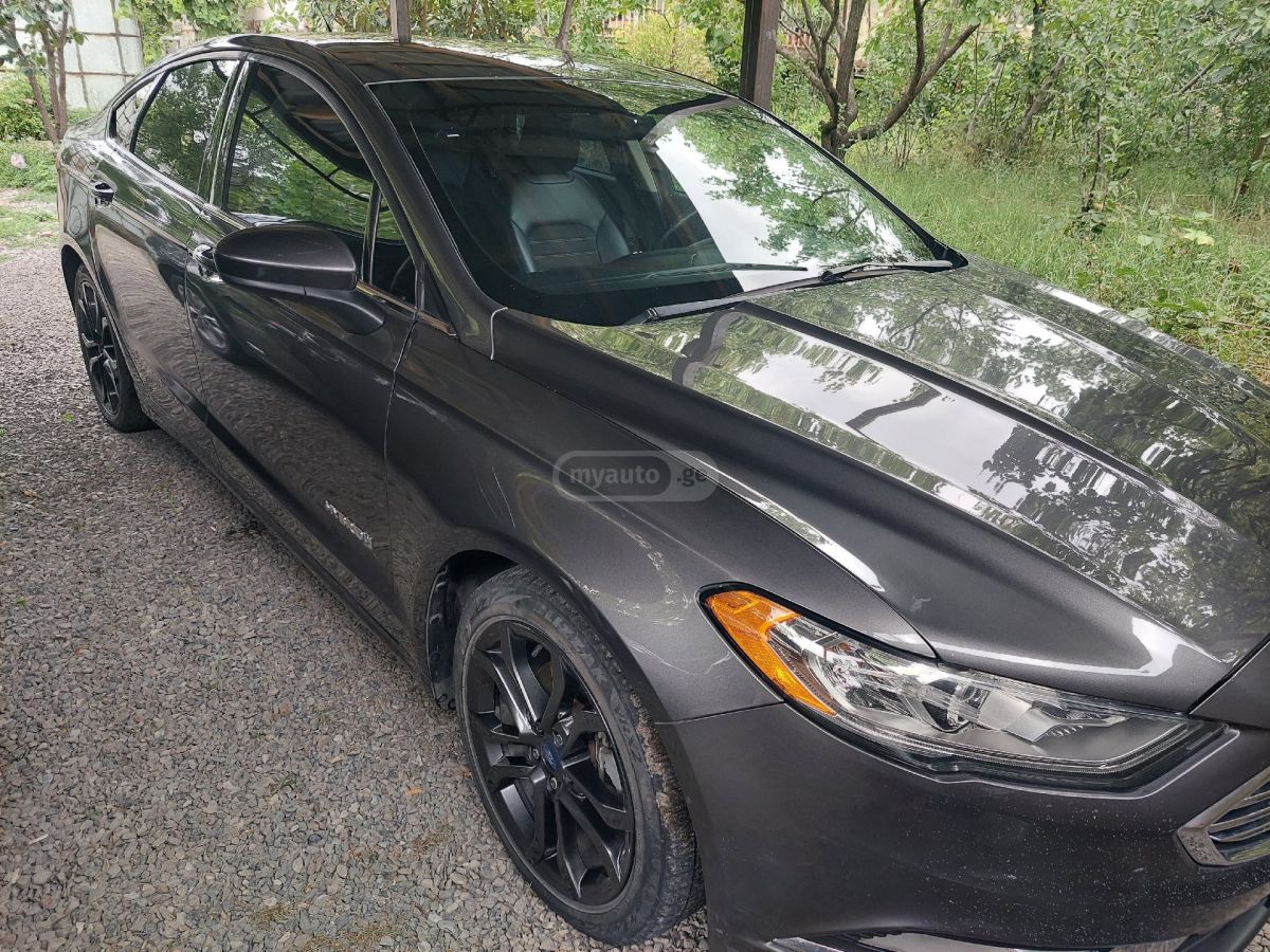 Ford Fusion 2017 — photo 2