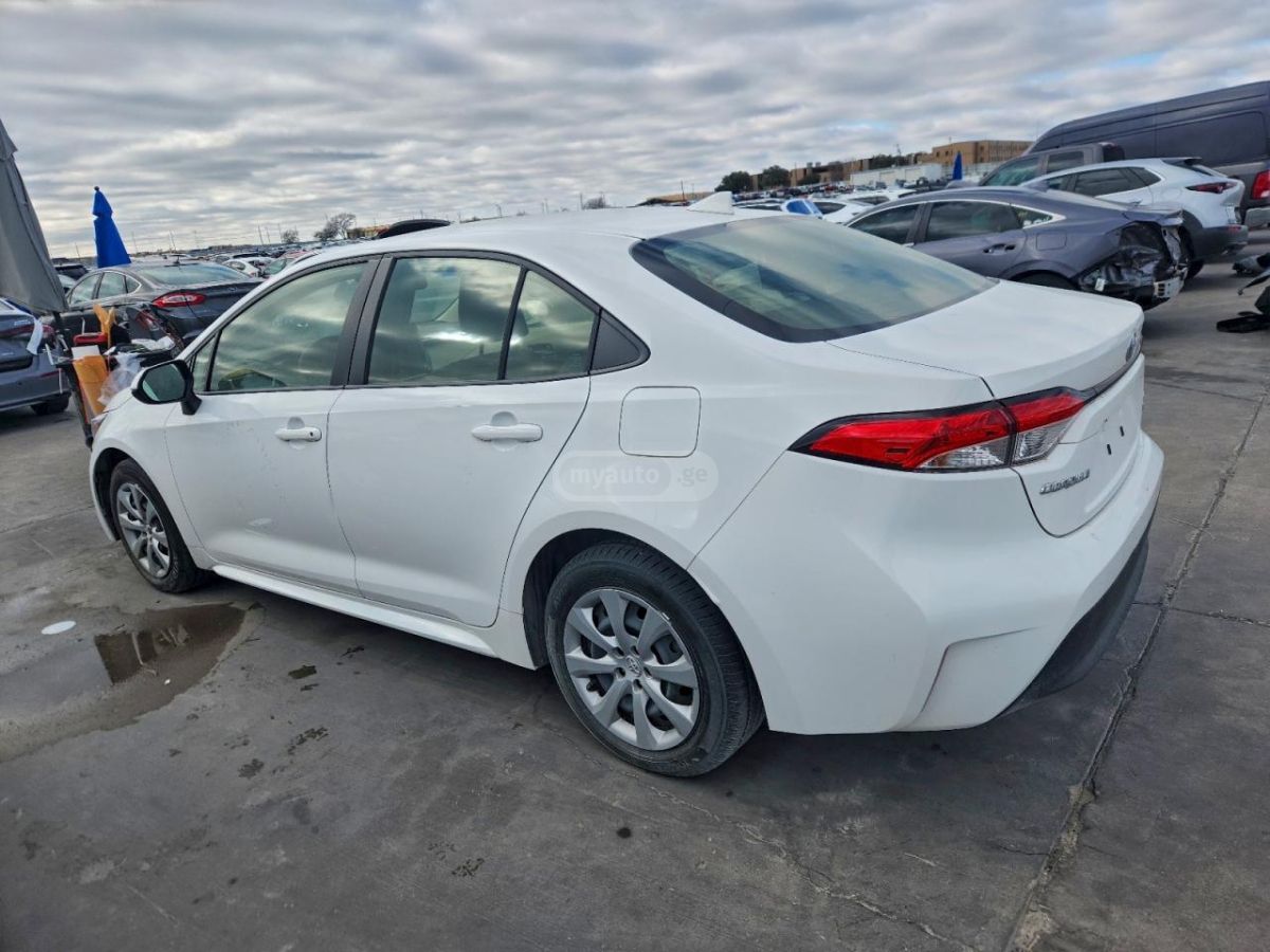 Toyota Corolla 2024 — photo 2