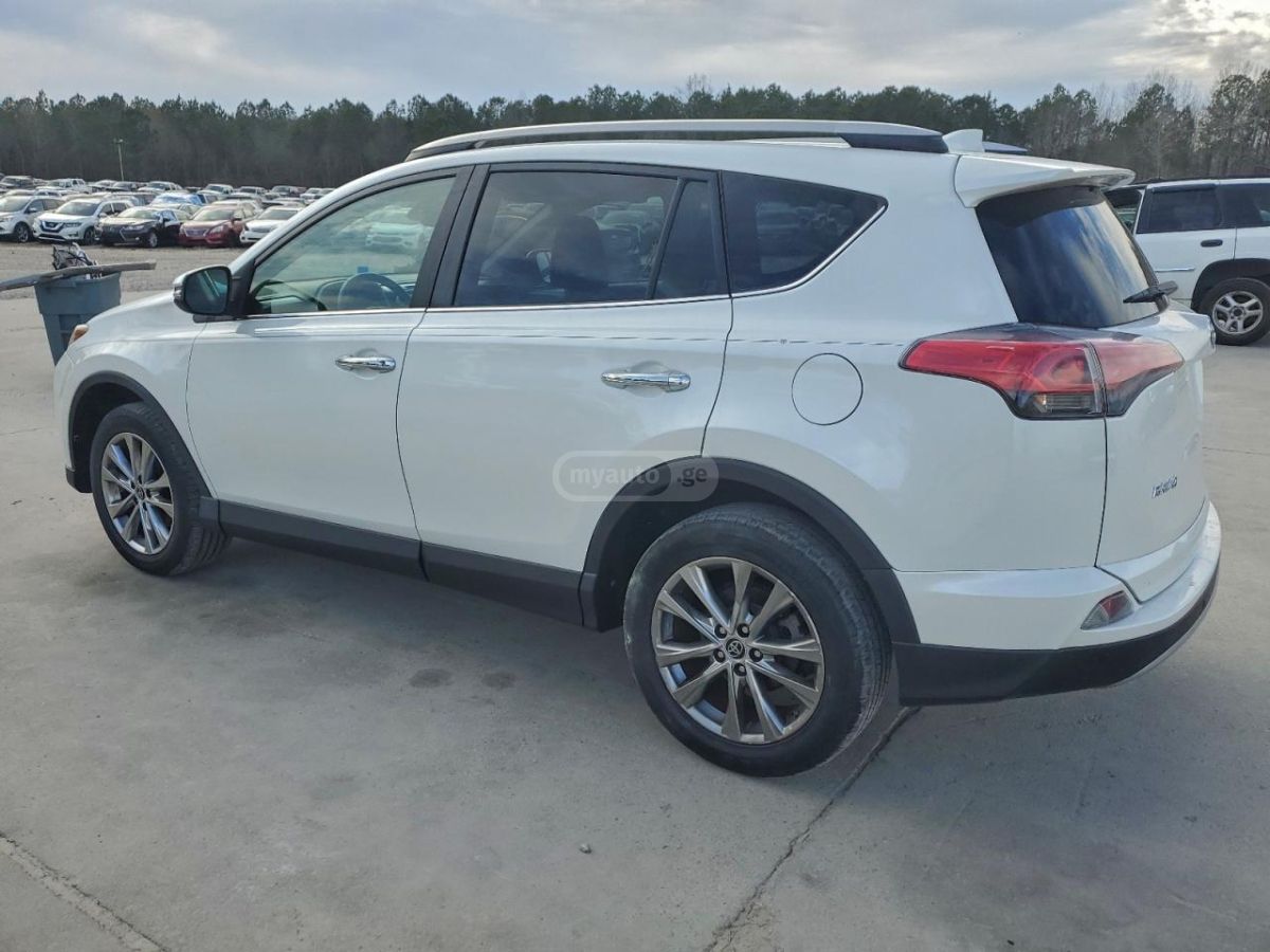 Toyota RAV4 2017 — photo 2