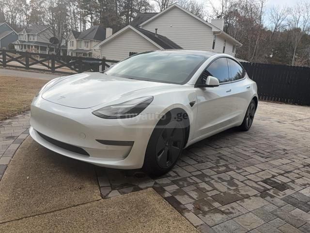 Tesla Model 3 2021 — photo 2