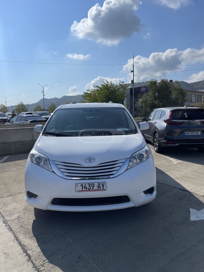 Toyota Sienna