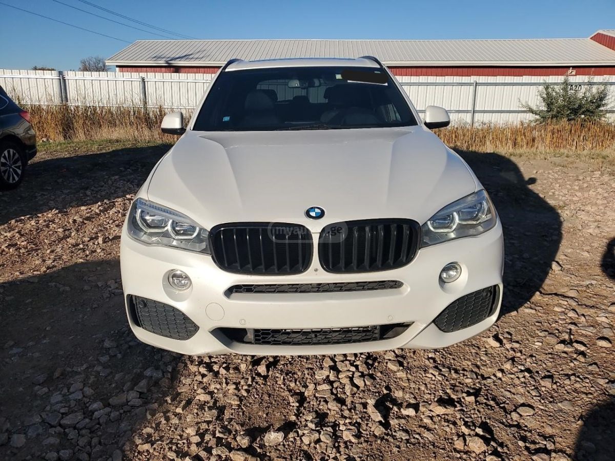 BMW X5 2016 — photo 2