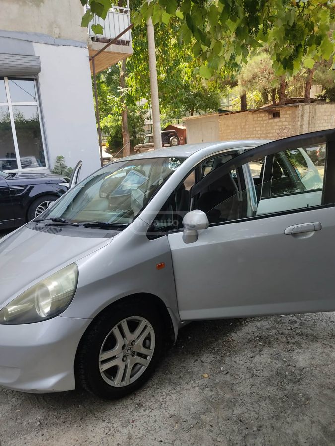 Honda Fit 2005 — photo 2