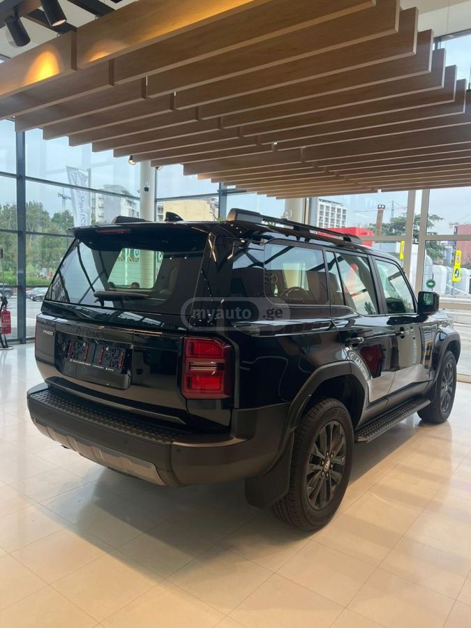 Toyota Land Cruiser Prado 2025 — photo 2