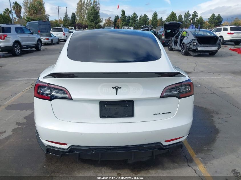Tesla Model 3 2022 — photo 2