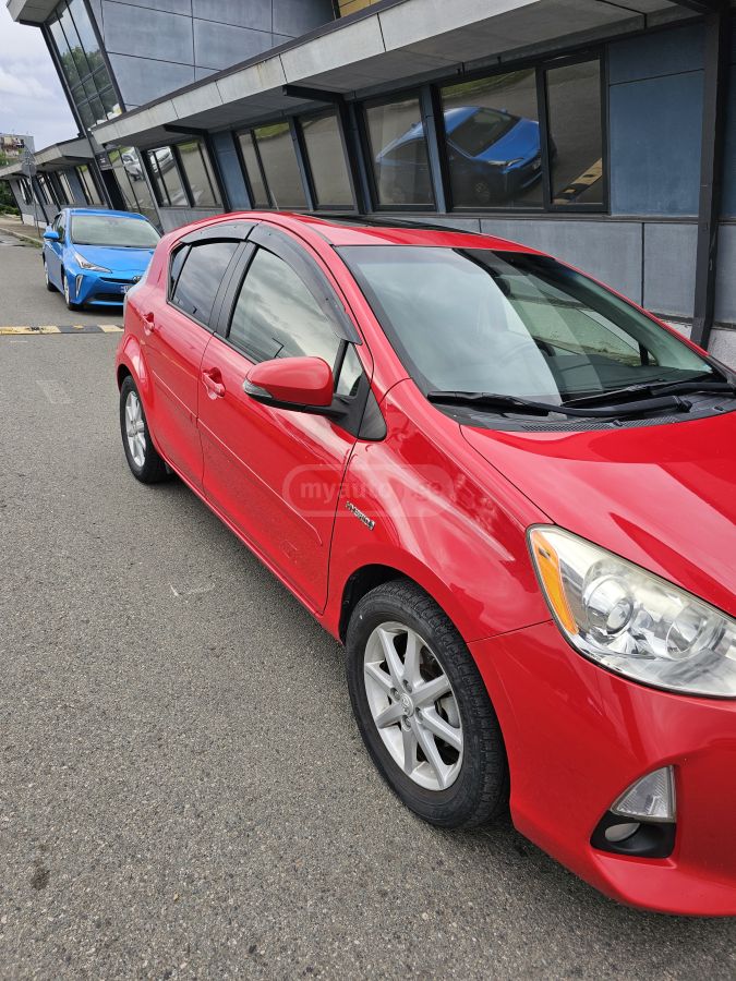 Toyota Prius C