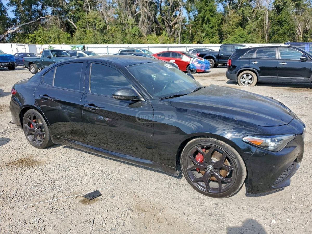 Alfa Romeo Giulia