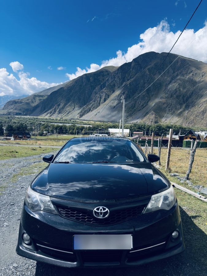 Toyota Camry 2014 — photo 2