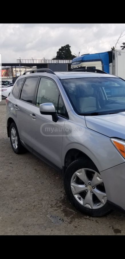 Subaru Forester 2014 — photo 2