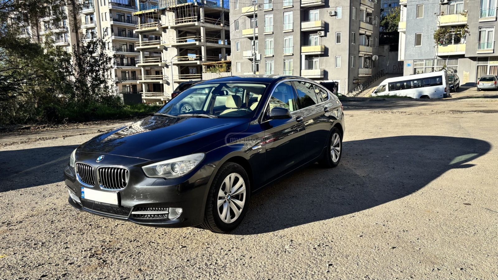 BMW 530d GT 2010 — photo 2