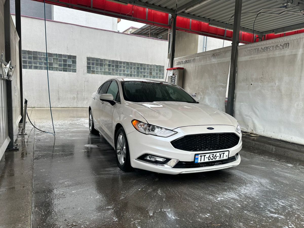 Ford Fusion 2017 — photo 2