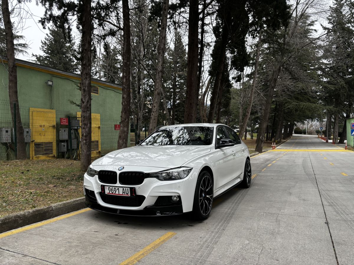 BMW 320