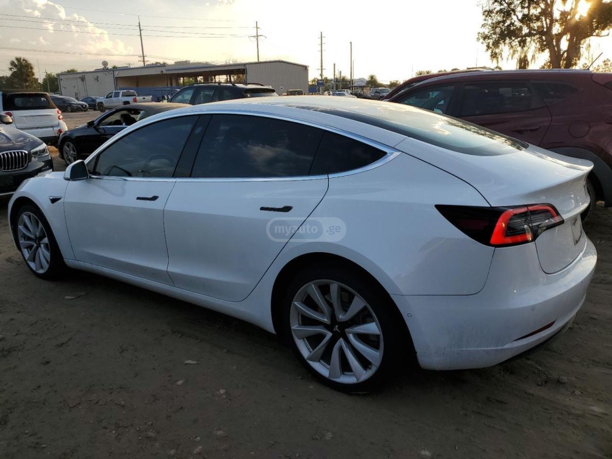 Tesla Model 3 2018 — photo 2