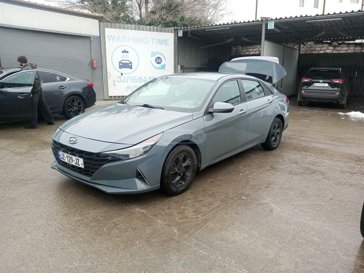 Hyundai Elantra