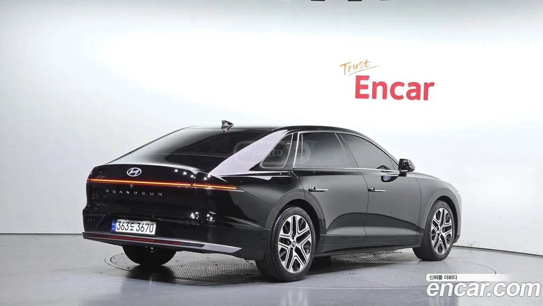 Hyundai Grandeur 2023 — photo 2